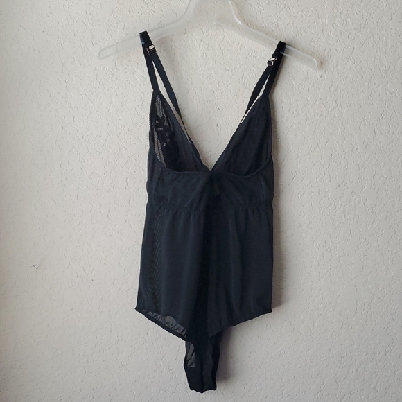 Cacique size 2 Black Sheer Bodysuit with Floral Embroidery - Picture 3 of 5